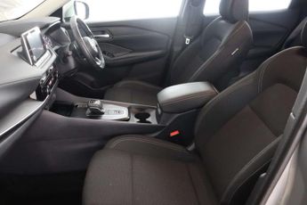 Nissan Qashqai 1.3 DIG-T MHEV Acenta Premium SUV 5dr Petrol Hybrid XTRON Euro 6