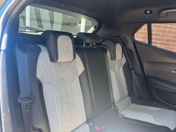 PEUGEOT 2008 2008 GT Premium EV 5dr