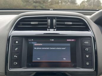 JAGUAR XE 2.0 XE Portfolio D Auto 4dr