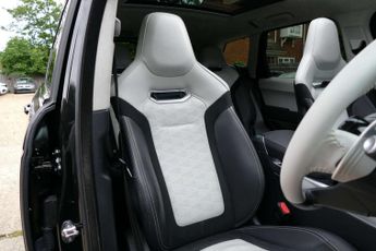 Land Rover RANGE ROVER SPORT 5.0 Range Rover Sport SVR S/C Auto 4WD 5dr