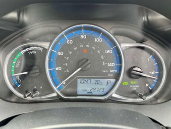TOYOTA YARIS 1.5 Yaris Icon Hybrid VVT-i CVT 5dr