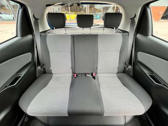 TOYOTA YARIS 1.5 Yaris Icon Hybrid VVT-i CVT 5dr