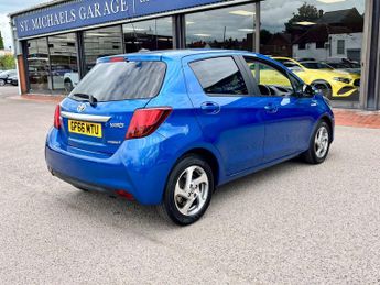 TOYOTA YARIS 1.5 Yaris Icon Hybrid VVT-i CVT 5dr
