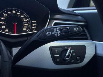 AUDI A4 2.0 A4 Sport Ultra TDI Semi-Auto 5dr
