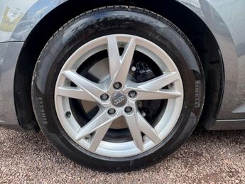 AUDI A4 2.0 A4 Sport Ultra TDI Semi-Auto 5dr