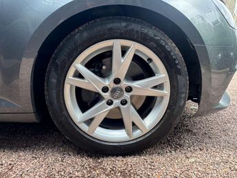 AUDI A4 2.0 A4 Sport Ultra TDI Semi-Auto 5dr