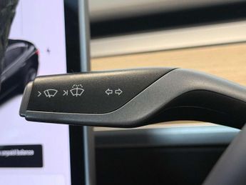 TESLA MODEL 3 Model 3 Long Range AWD 4WD 4dr