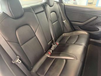 TESLA MODEL 3 Model 3 Long Range AWD 4WD 4dr