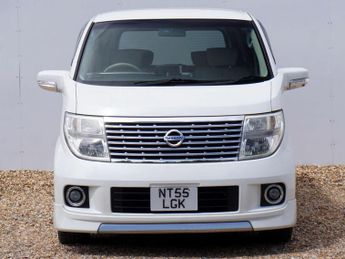 NISSAN ELGRAND 3.5 V6 Automatic 5dr