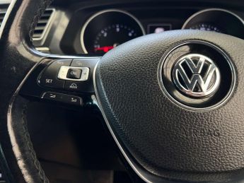 VOLKSWAGEN TIGUAN 2.0 Tiguan SE Nav TDI BlueMotion Technology 4Motion Semi-Auto 4W