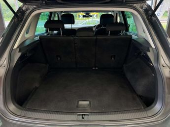 VOLKSWAGEN TIGUAN 2.0 Tiguan SE Nav TDI BlueMotion Technology 4Motion Semi-Auto 4W