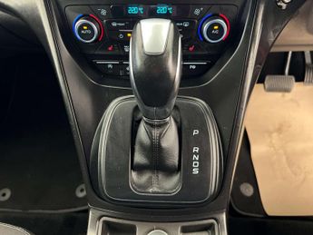 FORD KUGA 1.5 Kuga Titanium 4x4 Auto 4WD 5dr