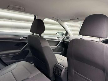 VOLKSWAGEN GOLF e-Golf 5dr