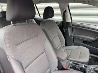VOLKSWAGEN GOLF e-Golf 5dr