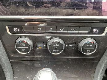 VOLKSWAGEN GOLF e-Golf 5dr