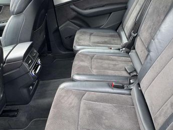 Audi Q7 3.0 TDI V6 S line SUV 5dr Diesel Tiptronic quattro Euro 6 (s/s) 