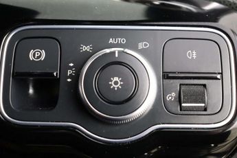 Mercedes-Benz CLA 1.3 CLA180 AMG Line (Premium Plus 2) Coupe 4dr Petrol 7G-DCT Eur