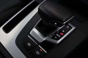 Audi Q5 2.0 TFSIe 50 Sport SUV 5dr Petrol Plug-in Hybrid S Tronic quattr