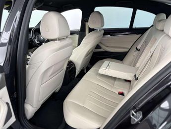 BMW 5 SERIES 2.0 520d M Sport Auto 4dr