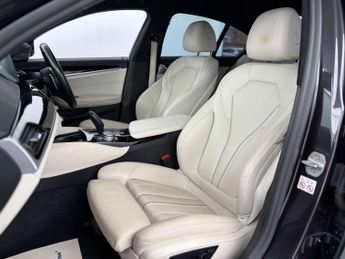 BMW 5 SERIES 2.0 520d M Sport Auto 4dr