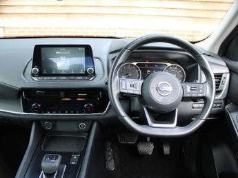 NISSAN QASHQAI 1.3 DiG-T MHEV Acenta Premium AUTO 5dr