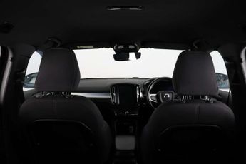 Volvo XC40 2.0 B3 MHEV Plus Dark SUV 5dr Petrol Hybrid DCT Auto Euro 6 (s/s