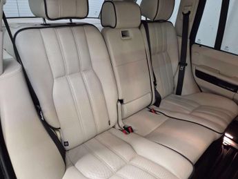 LAND ROVER RANGE ROVER 4.4 Range Rover Westminster TDV8 Auto 4WD 5dr
