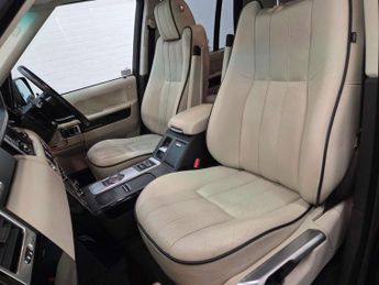 LAND ROVER RANGE ROVER 4.4 Range Rover Westminster TDV8 Auto 4WD 5dr