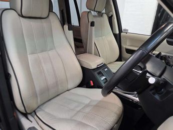 LAND ROVER RANGE ROVER 4.4 Range Rover Westminster TDV8 Auto 4WD 5dr