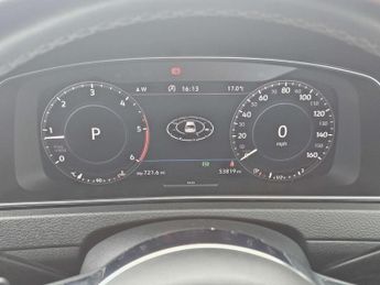 Volkswagen Golf 2.0 Golf R-Line TDI BlueMotion Technology Semi-Auto 5dr