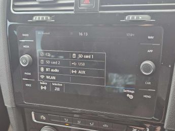 Volkswagen Golf 2.0 Golf R-Line TDI BlueMotion Technology Semi-Auto 5dr