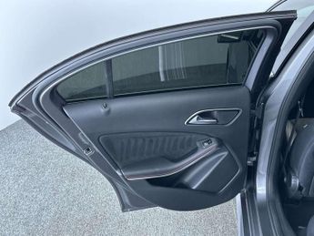 MERCEDES-BENZ A-CLASS 1.5 A 180 D AMG Line Executive Auto 5dr