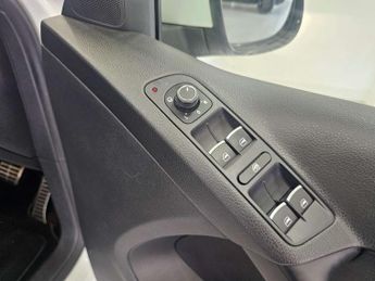 VOLKSWAGEN TIGUAN 2.0 Tiguan R-Line TDI BlueMotion Technology 4Motion Semi-Auto 4W