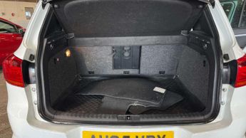 VOLKSWAGEN TIGUAN 2.0 Tiguan R-Line TDI BlueMotion Technology 4Motion Semi-Auto 4W