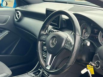 MERCEDES-BENZ A-CLASS 2.1 A200 Sport CDi Automatic 5dr *NATIONAL DELIVERY*