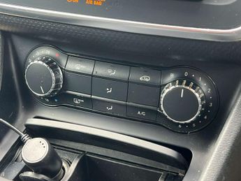 MERCEDES-BENZ A-CLASS 2.1 A200 Sport CDi Automatic 5dr *NATIONAL DELIVERY*