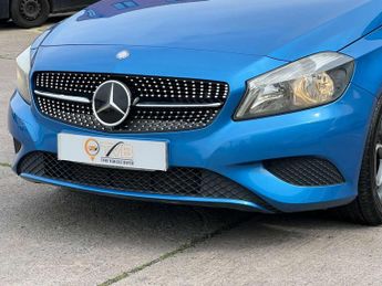 MERCEDES-BENZ A-CLASS 2.1 A200 Sport CDi Automatic 5dr *NATIONAL DELIVERY*