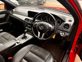 MERCEDES-BENZ C-CLASS 2.1 C220 AMG Sport+ CDi BlueEfficiency Auto 4dr