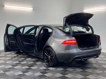 Jaguar XE 2.0 XE R-Sport D AWD Auto 4WD 4dr
