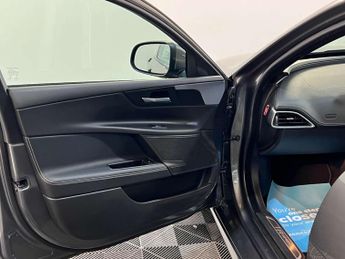 Jaguar XE 2.0 XE R-Sport D AWD Auto 4WD 4dr