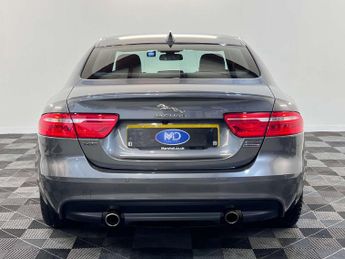Jaguar XE 2.0 XE R-Sport D AWD Auto 4WD 4dr