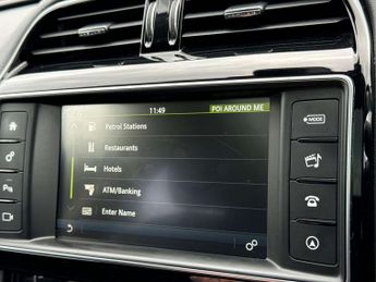 Jaguar F-PACE 2.0 F-PACE Portfolio D Auto 5dr