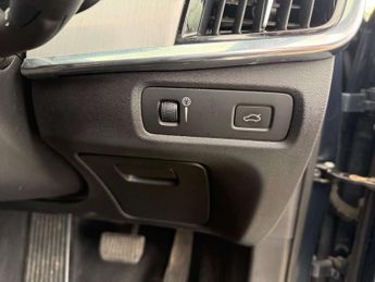 VOLVO V90 2.0 V90 Momentum D4 Auto 5dr