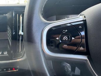 VOLVO V90 2.0 V90 Momentum D4 Auto 5dr
