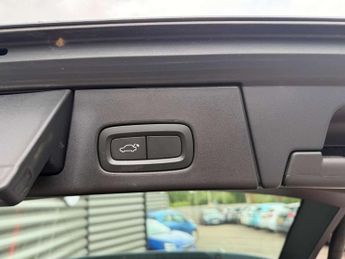VOLVO V90 2.0 V90 Momentum D4 Auto 5dr