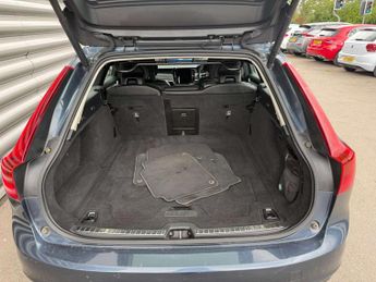 VOLVO V90 2.0 V90 Momentum D4 Auto 5dr