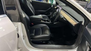 TESLA MODEL 3 Model 3 Standard Range + 4dr