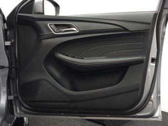 MG 5 MG5 Exclusive EV 5dr