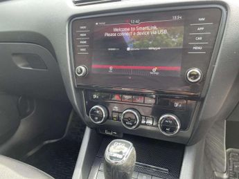Skoda Octavia 2.0 Octavia vRS TDI Semi-Auto 5dr
