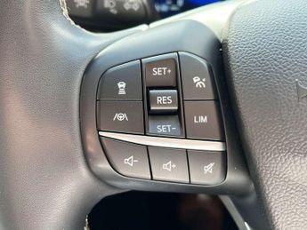 FORD KUGA 2.5 Kuga Vignale PHEV CVT 5dr